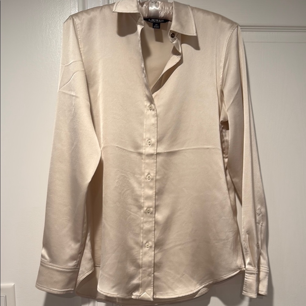 NWOT Ralph Lauren Cream Button Down Shirt with Tailored Fit